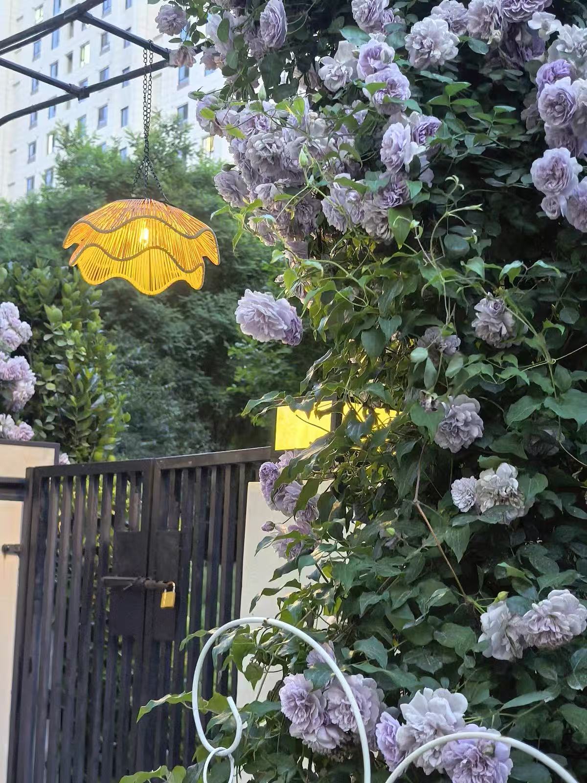 LuminaGarden™ Enchanting Solar Petal Pendant Lights